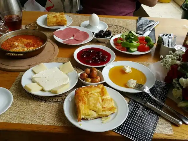 Erciyes Borek &Pastannecim Cafe Bistro'nin yemek ve ambiyans fotoğrafları 18