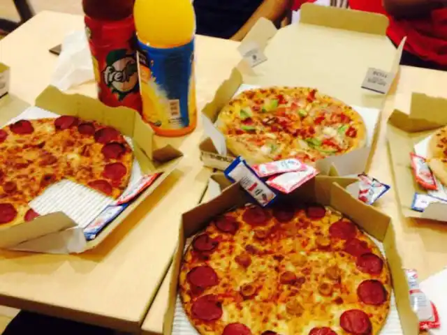 Gambar Makanan Domino's Pizza 16