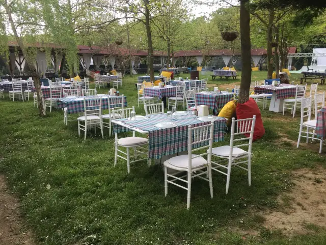 Meşe Altı Piknik Yeri & Restaurant