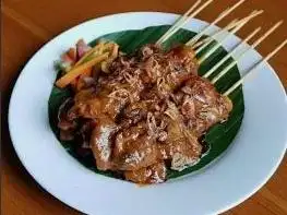 Sate Madura Sang Engon Cak Gopal