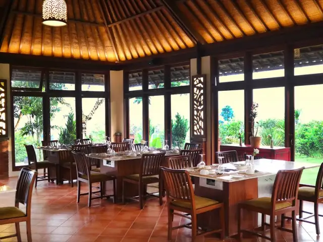 Gambar Makanan Tunjung & Lotus Restaurant 4