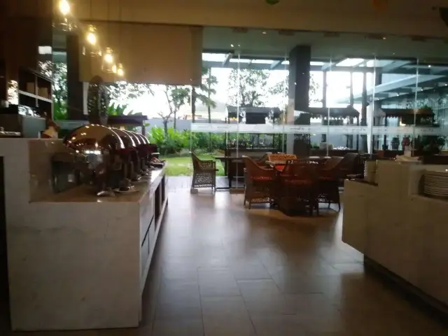 Gambar Makanan D' Terrace Coffee Shop - Soll Marina Hotel 20