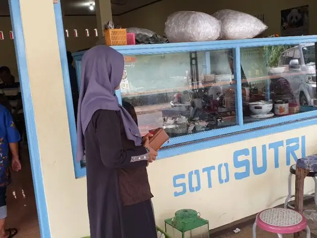 Gambar Makanan Soto Sutri 10