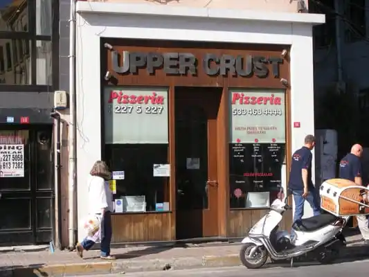 The Upper Crust Pizzeria'nin yemek ve ambiyans fotoğrafları 3