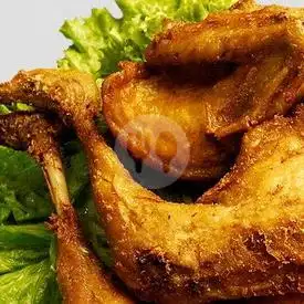 Gambar Makanan Ayam Goreng Pejantan Momski Yuga, Gang Sukaresik 3 (Gang Pojok) 14