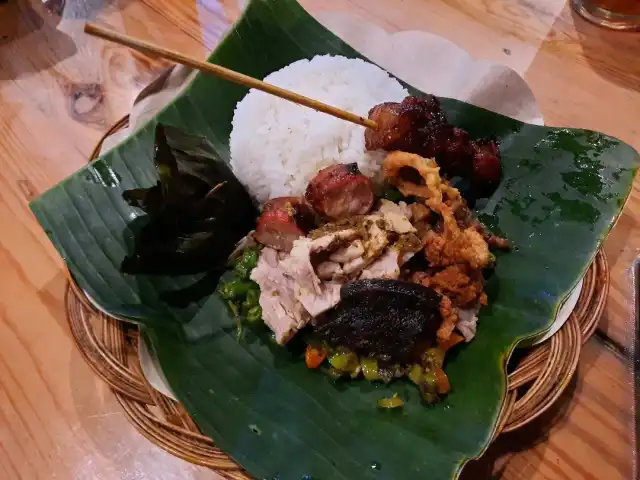 Gambar Makanan Warung Makan khas Bali 'Bu Komang' 4