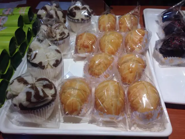 Gambar Makanan Xenia Bakery 9