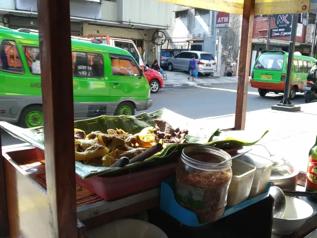 Gambar Makanan Soto Kuning Bogor Pak Yusup 10