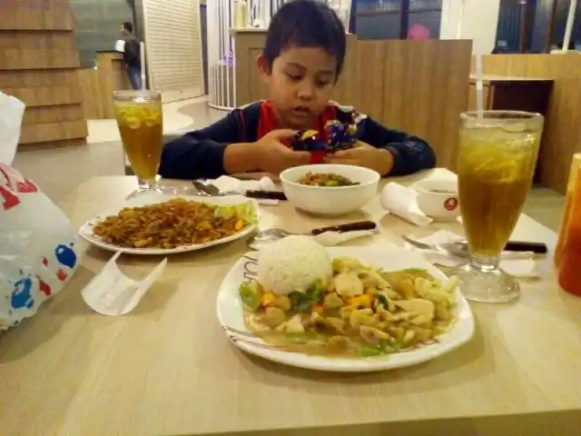 Gambar Makanan Solaria Resto & Lounge ~ Grand Metropolitan Mall 2