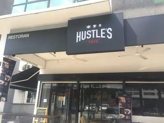 Hustle's Cafe