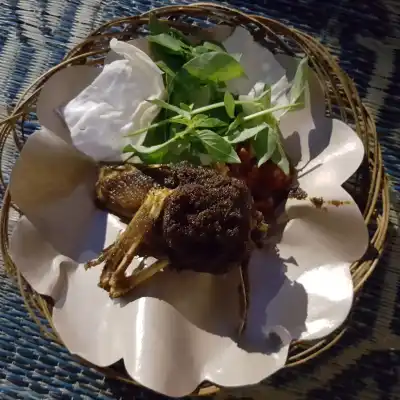 Bebek Goreng dan Ayam Goreng Depan Timbul Jaya
