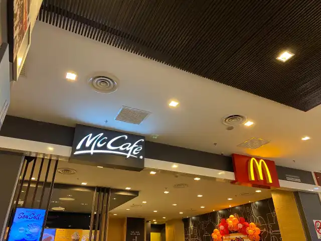 McDonald's & McCafe Food Photo 6