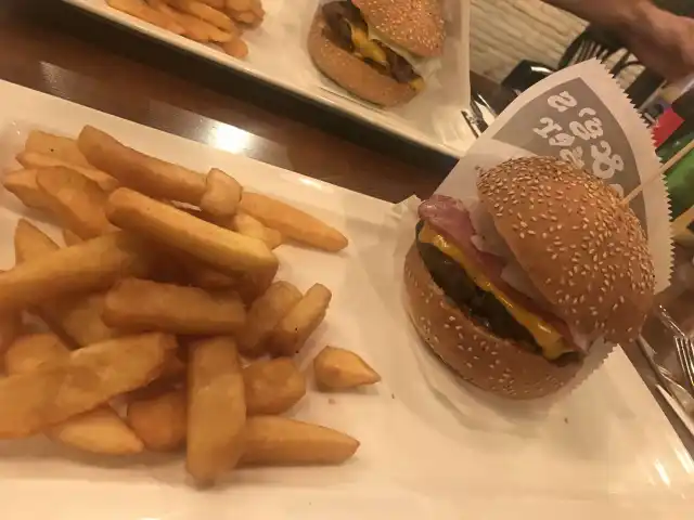 Mm&g's Burger'nin yemek ve ambiyans fotoğrafları 68