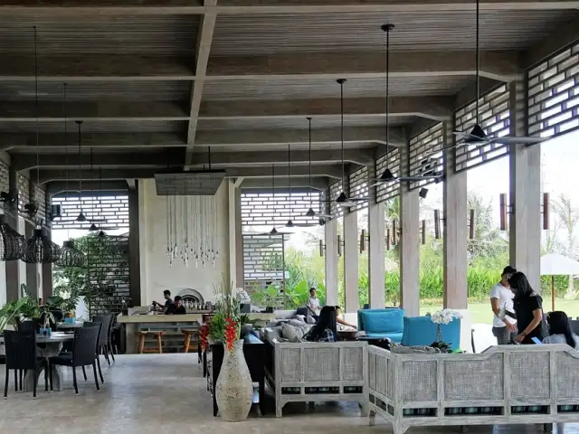 Gambar Makanan Aura Lounge & Bar Lombok 14