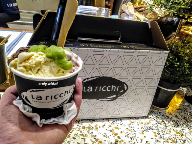 Gambar Makanan La Ricchi Ice Cream 7