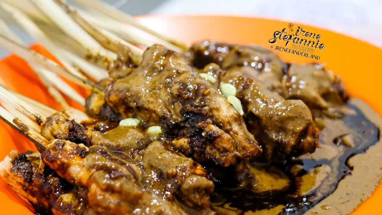 Warung Sate Tongseng Pak Naryo Solo