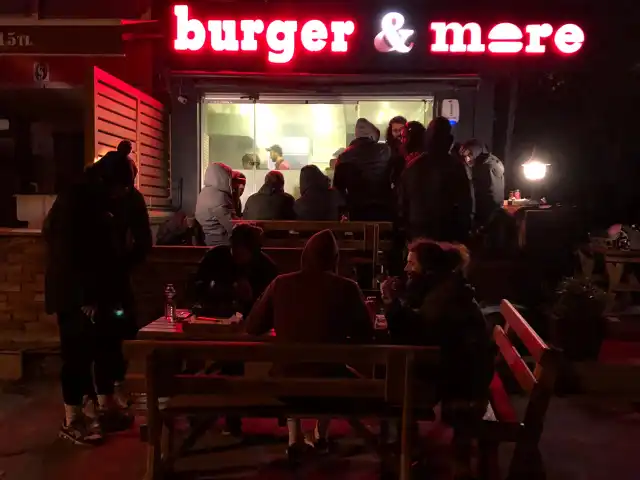 Burger & More'nin yemek ve ambiyans fotoğrafları 2