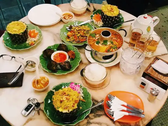 Ahroy Thai Cuisine Food Photo 4