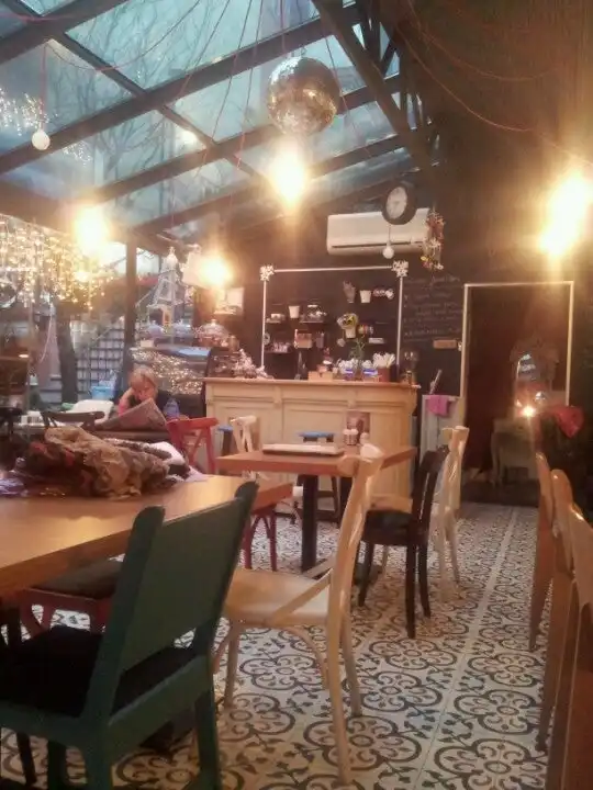 Seratonin Cafe'nin yemek ve ambiyans fotoğrafları 16