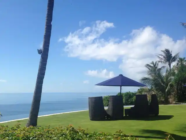 Gambar Makanan Finn's Beach Club - Semara Luxury Villa Resort 6