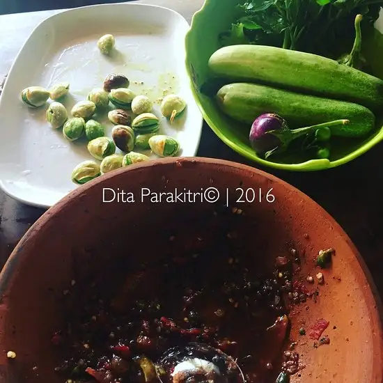 Gambar Makanan RM Ibu Haji Cijantung dh Ciganea 1