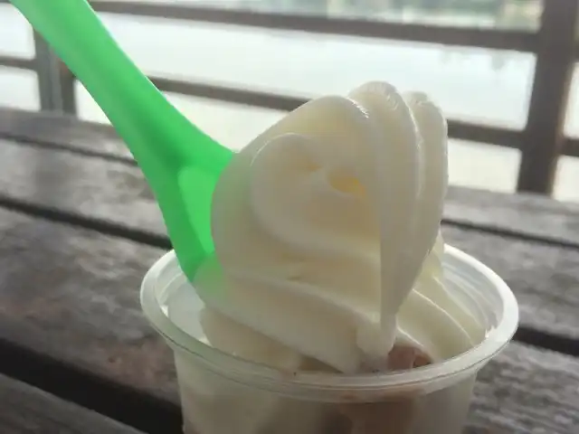 Aiskrim Susu Kambing Segar Food Photo 2