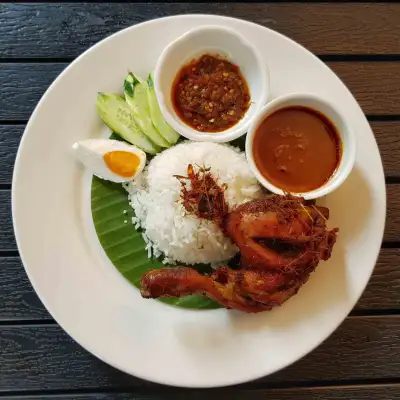 Nasi Ayam Berempah Abe Wan