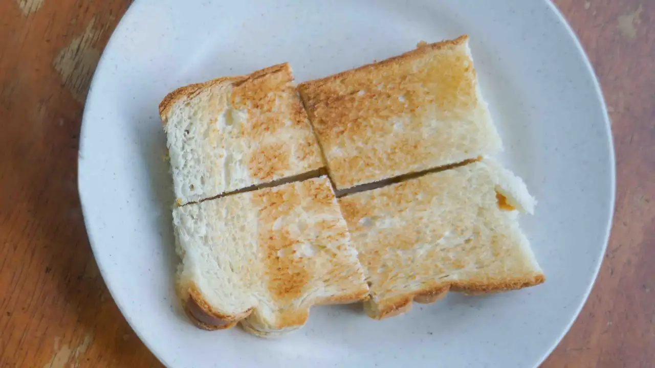 Roti Bakaq Teloq Leleh