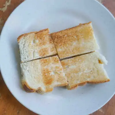 Roti Bakaq Teloq Leleh