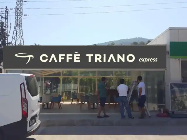 Caffe Triano Express'nin yemek ve ambiyans fotoğrafları 13