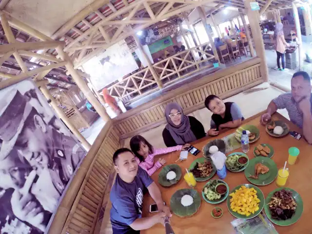 Warung Makan Kebon Ndhelik