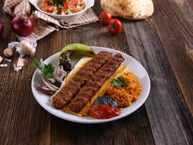 İçel Kebap & Lahmacun'nin yemek ve ambiyans fotoğrafları 1