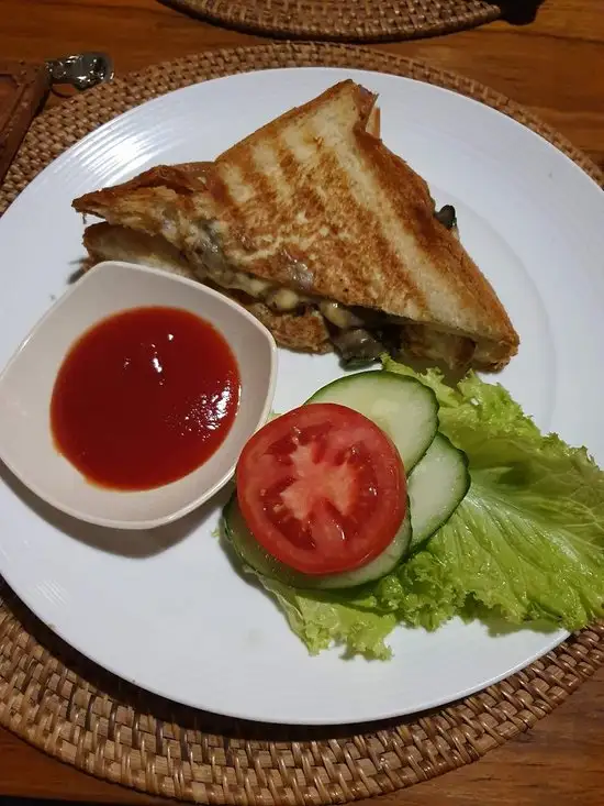 Gambar Makanan Wayan D'warung Food and Drink 8