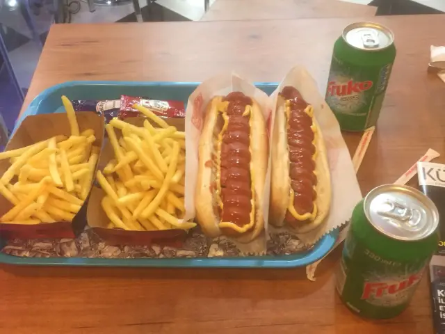 New Frank's Hot Dog'nin yemek ve ambiyans fotoğrafları 36