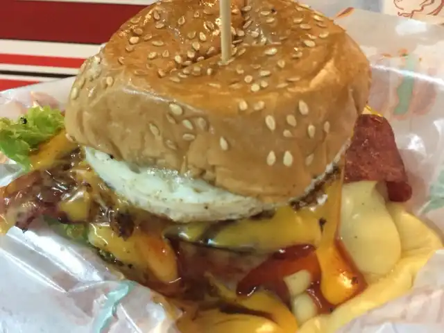 Burger Bakar Abang Burn Food Photo 1