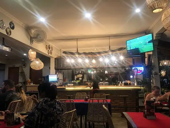 Sendok Road 66 Bar & Restaurant