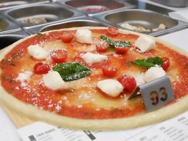 Pizza Lokal'nin yemek ve ambiyans fotoğrafları 15