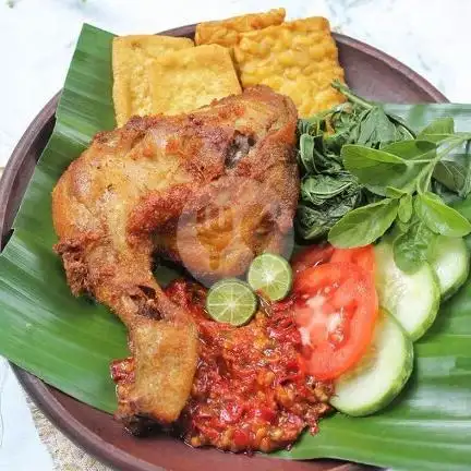 Gambar Makanan Ayam Kremes & Sayur Asem Bintaro 1