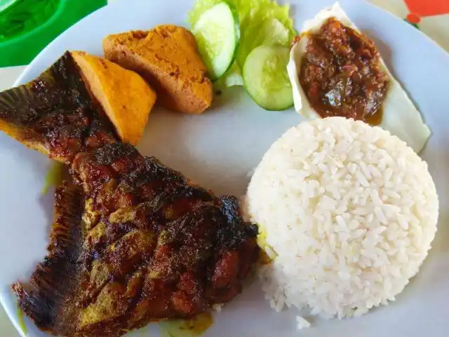 Gambar Makanan Nasi Timbel Saung Kuring 18