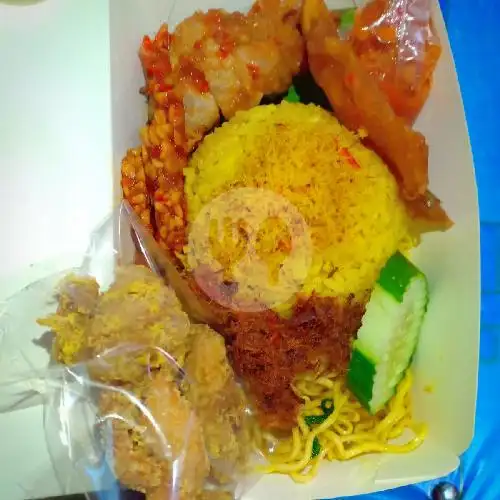 Gambar Makanan Nasi Kuning Warung Muslim, Diponegoro 3
