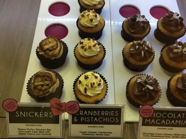 Gambar Makanan Twelve Cupcakes 9