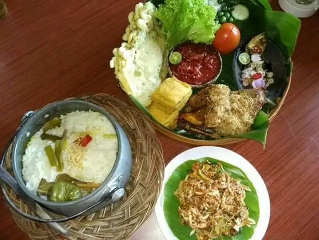 Gambar Makanan Saung Liwet Pak Asep Stroberi 4