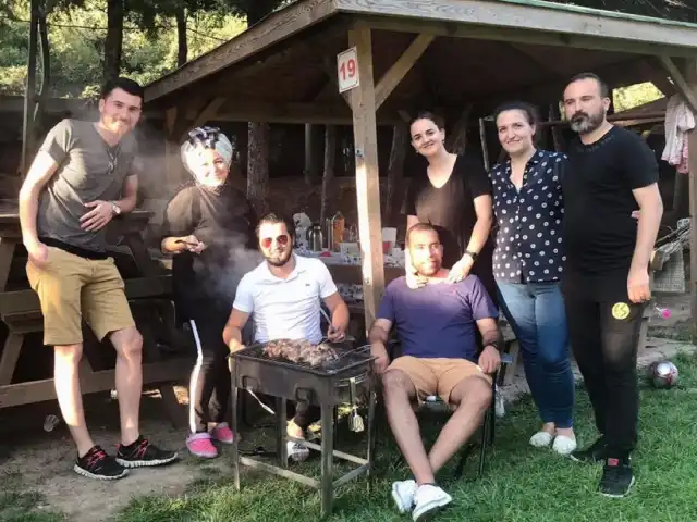 Polonezköy Yıldız Piknik Parkı'nin yemek ve ambiyans fotoğrafları 3