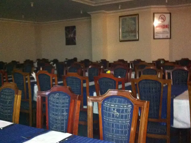 Angora Restaurant - Akyüz Otel'nin yemek ve ambiyans fotoğrafları 2