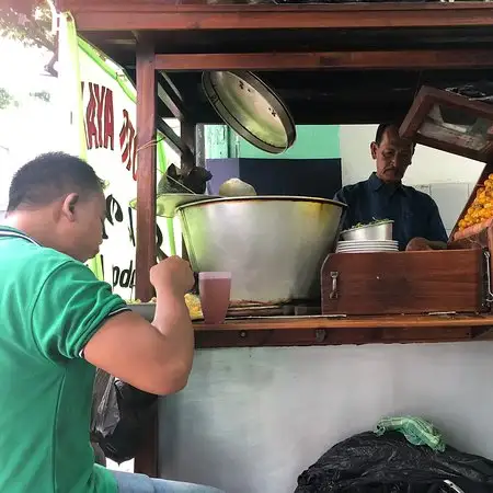 Gambar Makanan Soto Cak Pardi 7