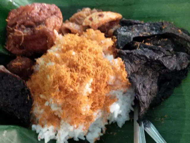 Gambar Makanan Warung Nasi Punel Bu Lin 2