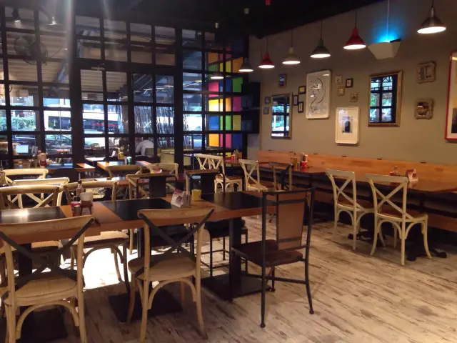 Lafitta Cafe Restaurant'nin yemek ve ambiyans fotoğrafları 3