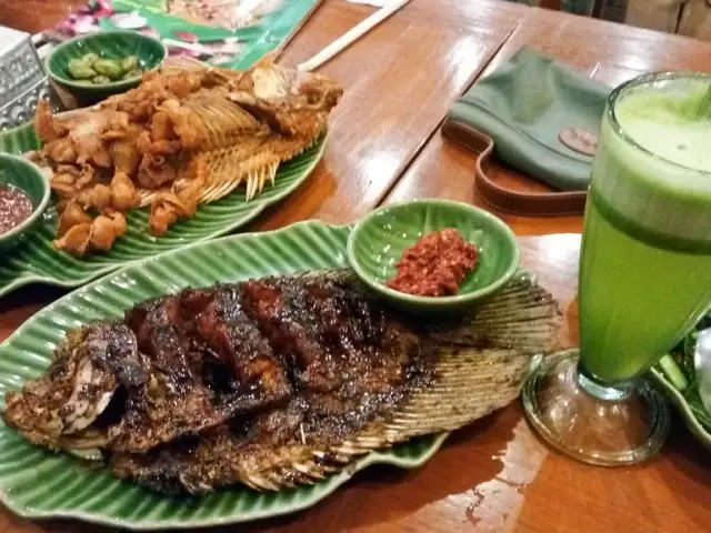 Gambar Makanan Ikan Goreng Cianjur 17