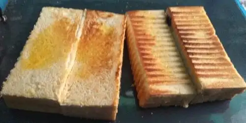 Roti Bakar Bahagia, Pesantren