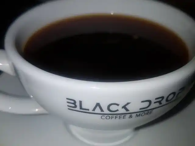 Black Drop Coffee Shop'nin yemek ve ambiyans fotoğrafları 14